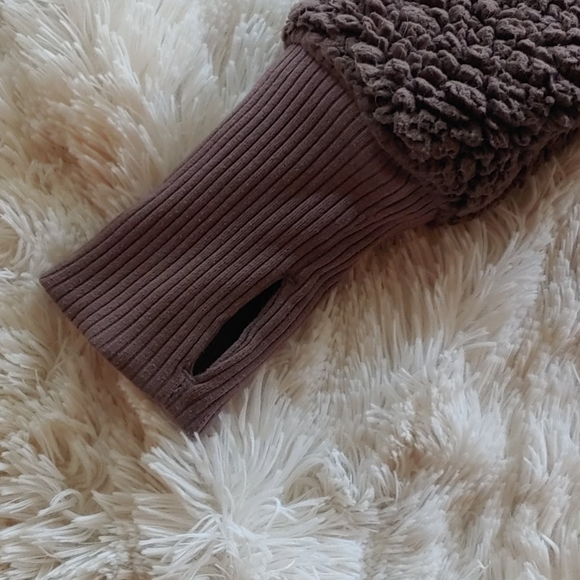 Reversible Fleece Jacket - Picture 3 of 8